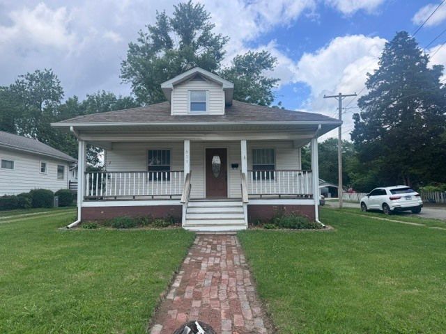 511 Lawrence Street — Benton, IL 62812