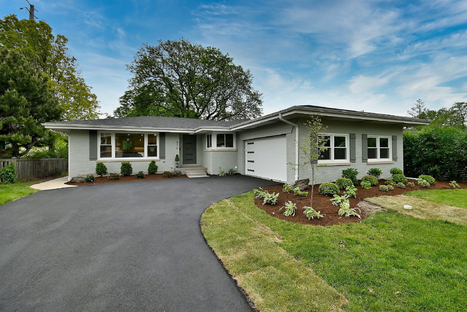 675 S Edgewood Avenue — Elmhurst, IL 60126