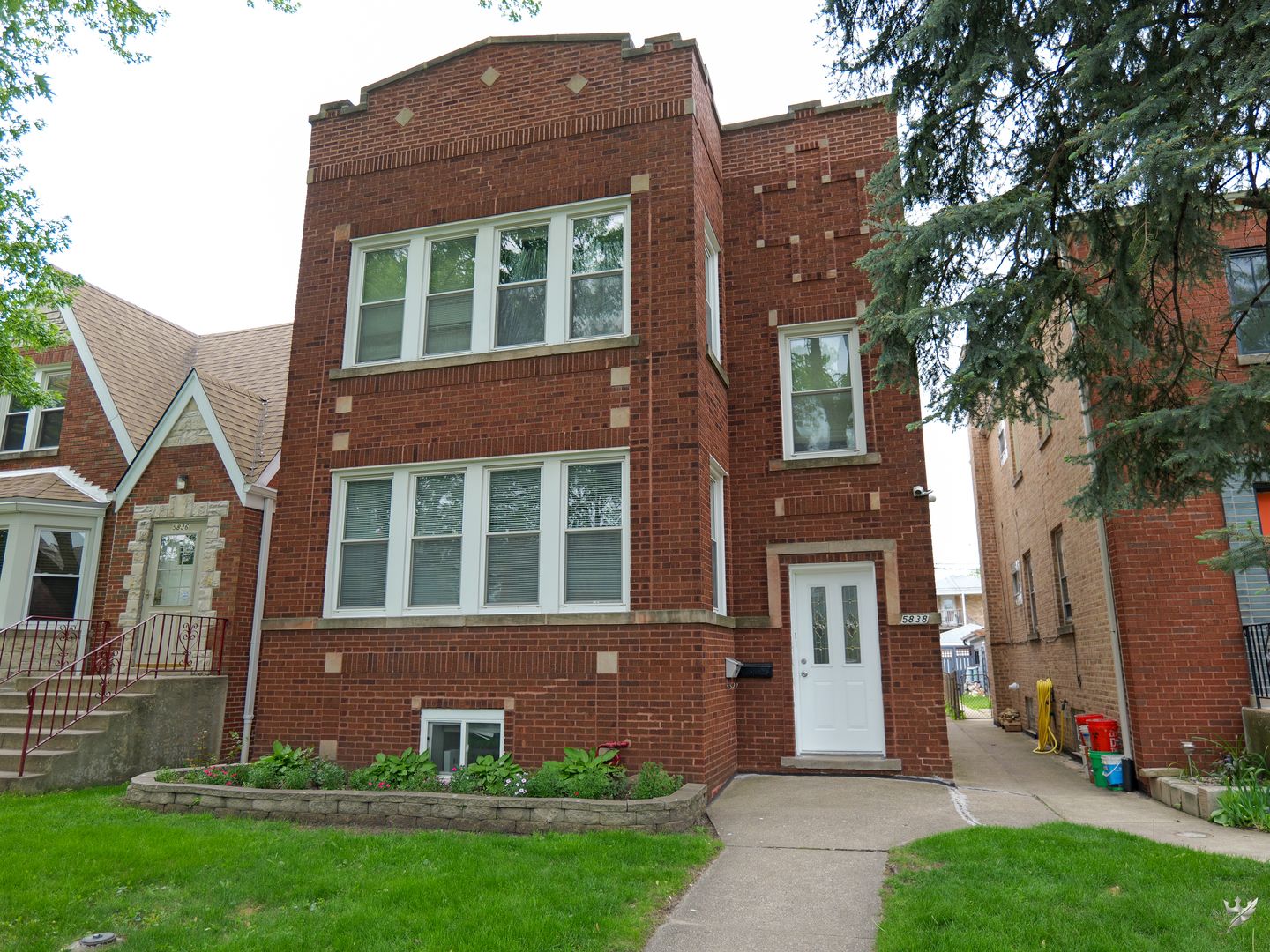 5838 N MULLIGAN Avenue — Chicago, IL 60646