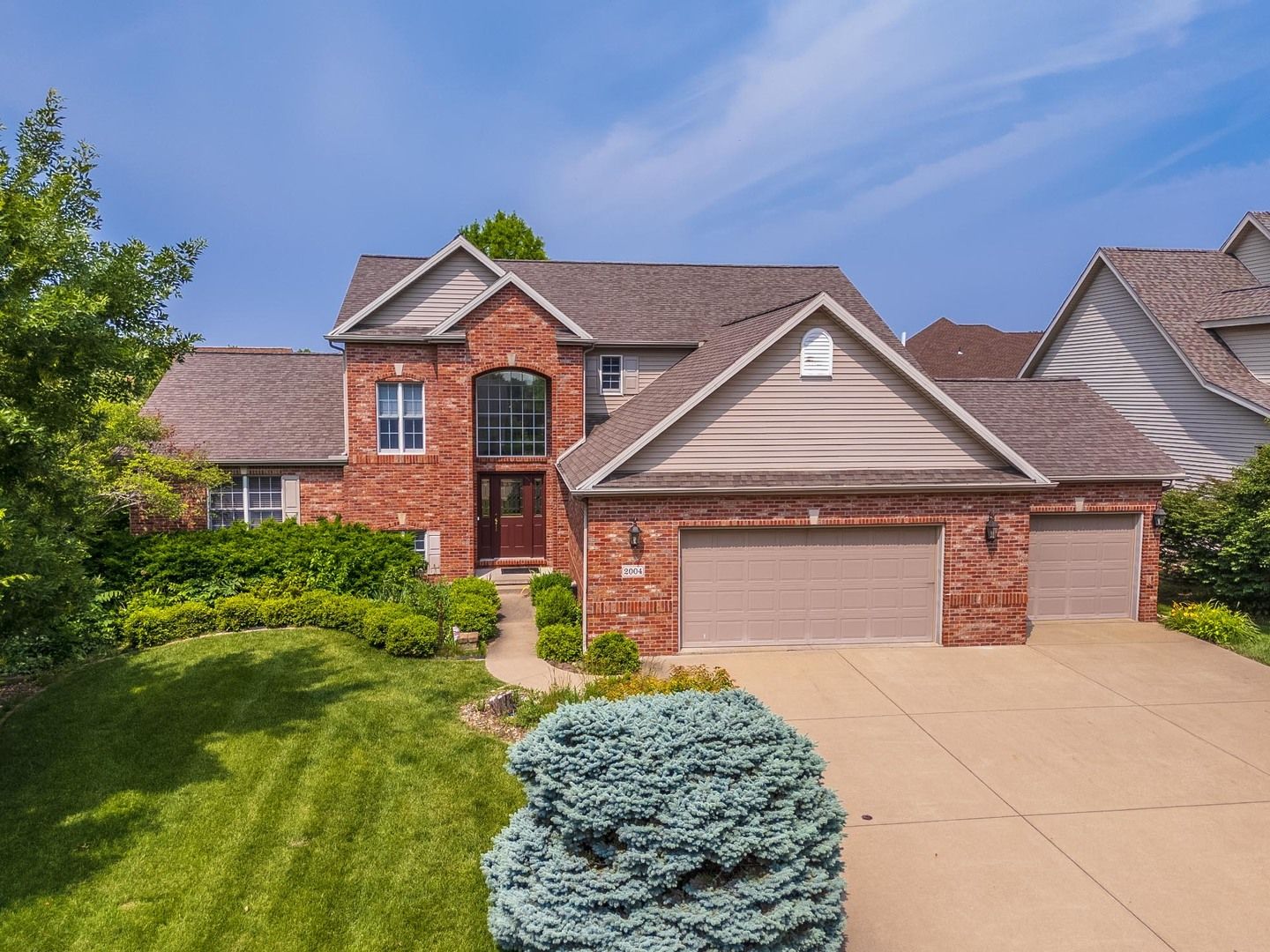 2004 Withers Lane — Bloomington, IL 61704