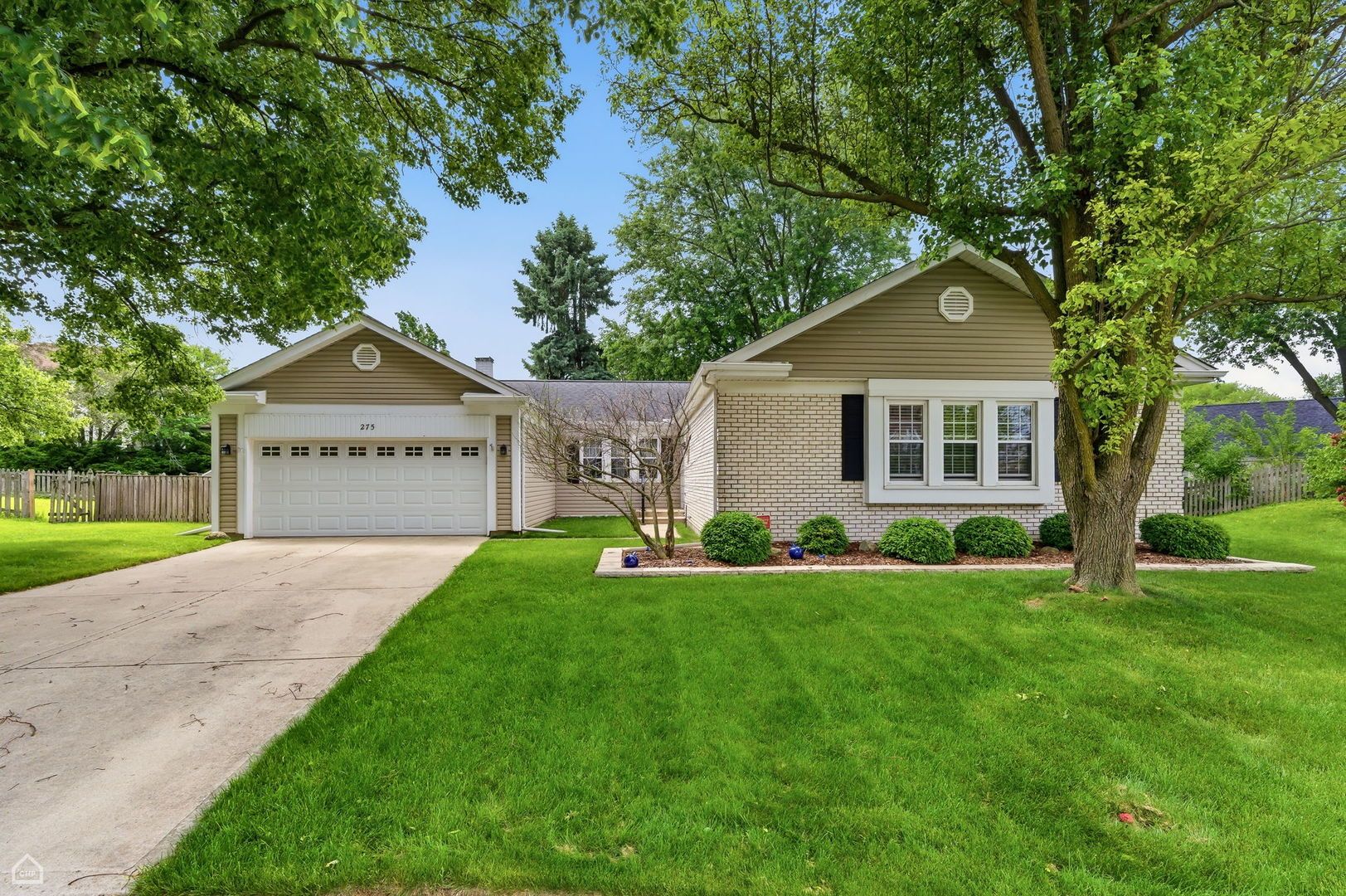 275 ESSEX Court — Aurora, IL 60504