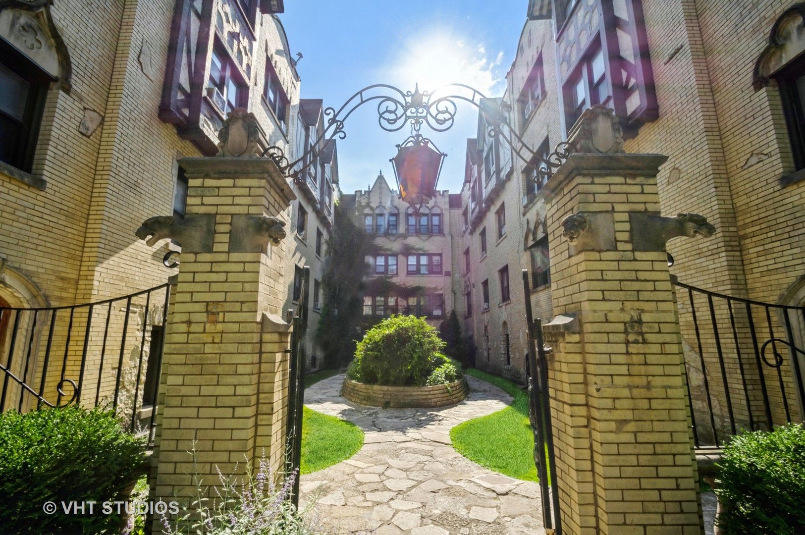 5653 N Spaulding Avenue #3E — Chicago, IL 60659