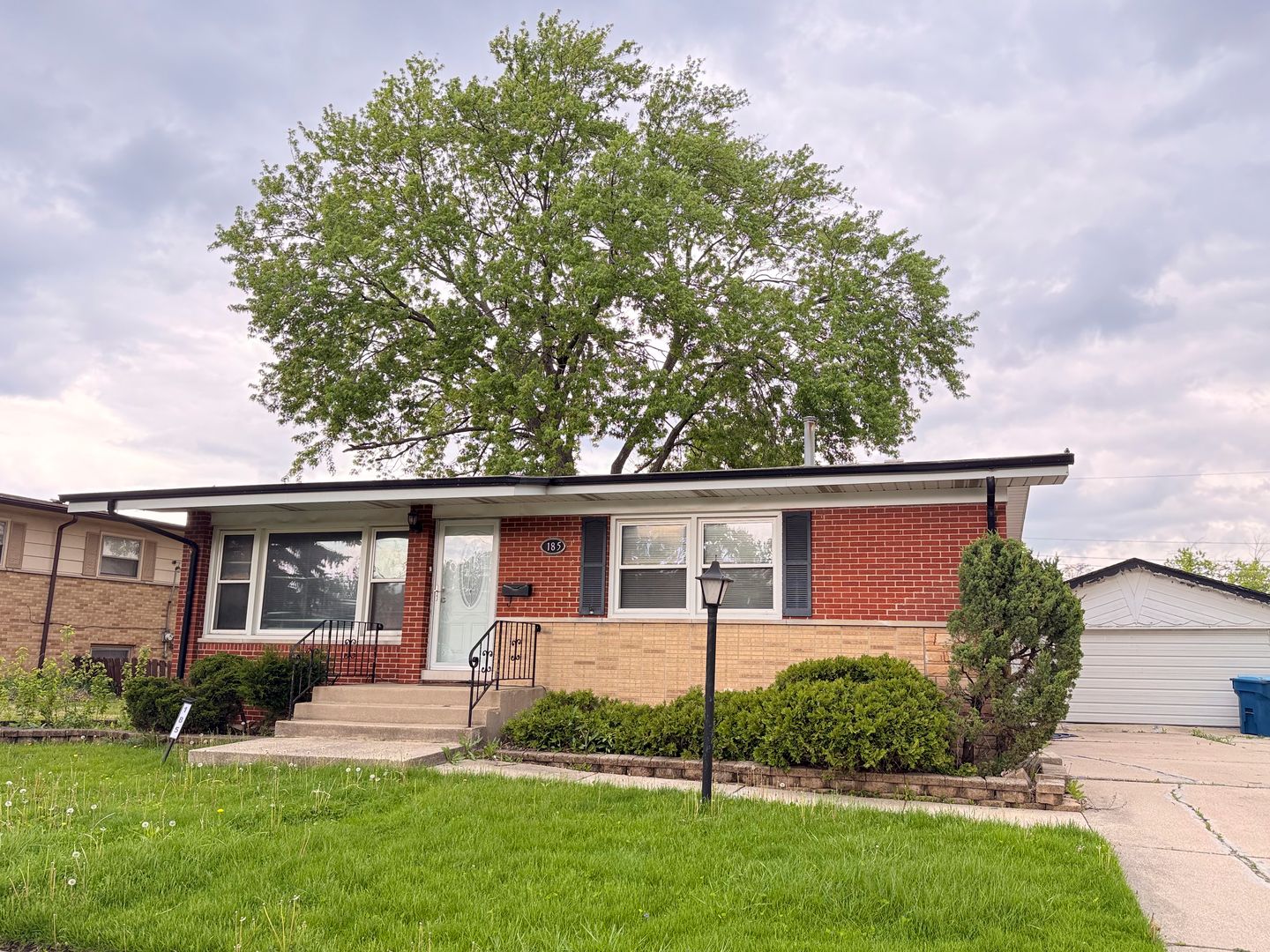 185 Pleasant Drive — Chicago Heights, IL 60411