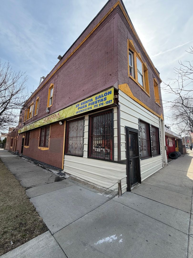 3935 S Kedzie Avenue — Chicago, IL 60632