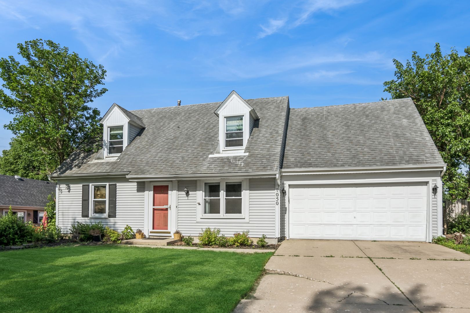 1050 Grenada Drive — Aurora, IL 60506