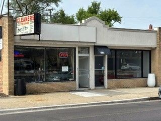 7311 W North Avenue — River Forest, IL 60305
