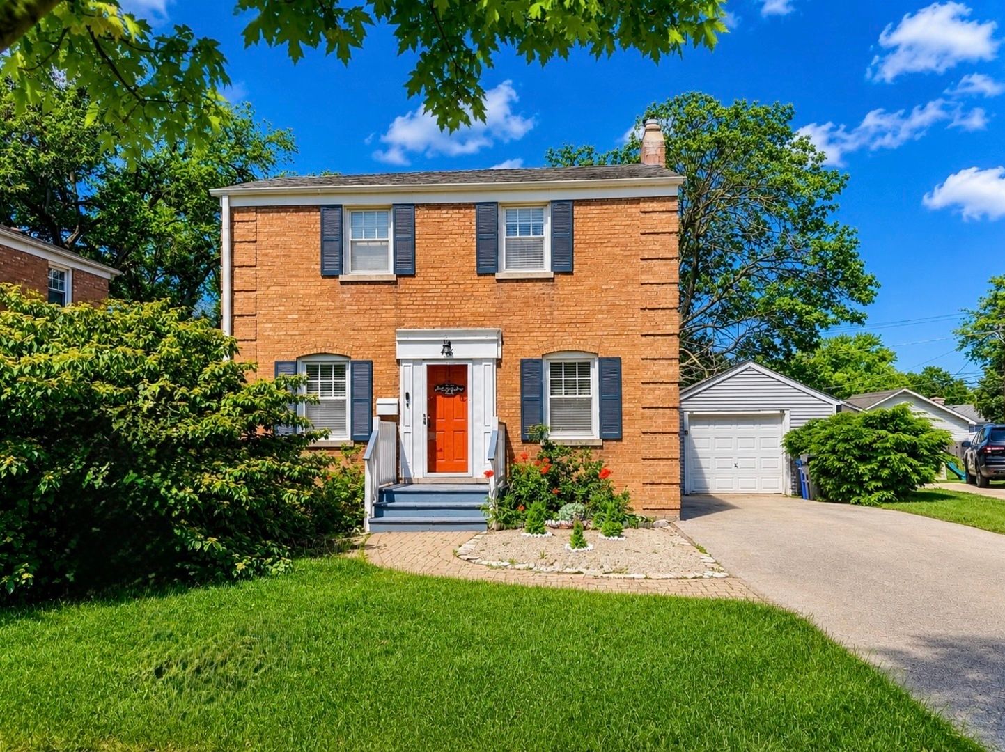 416 N Main Street — Mount Prospect, IL 60056