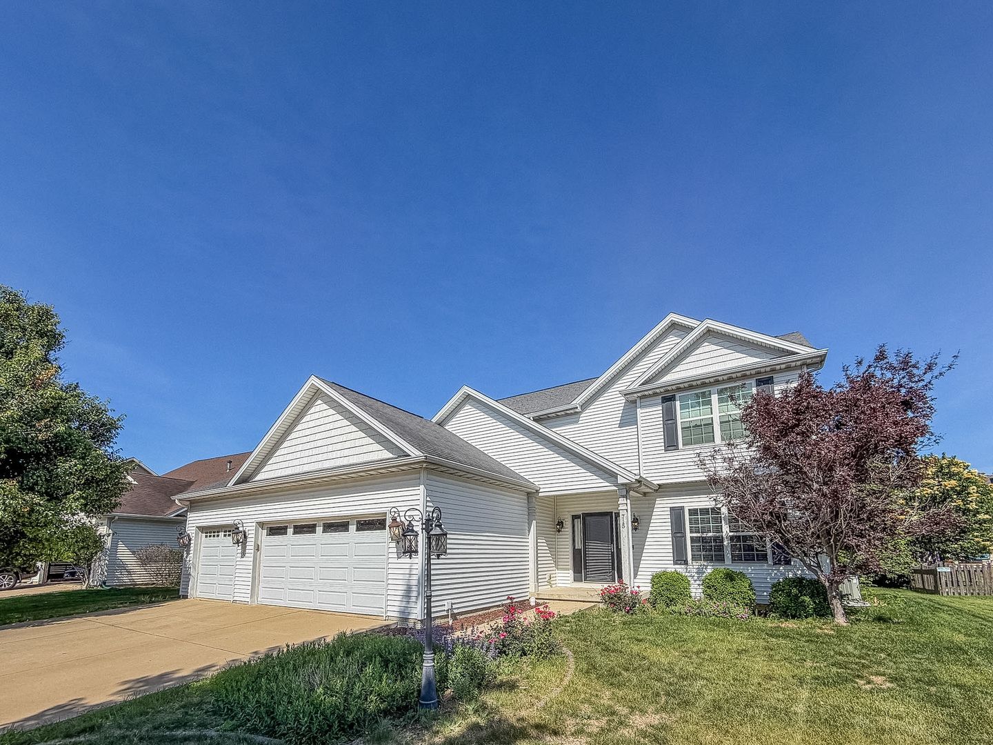 715 Sedgegrass Drive — Champaign, IL 61822