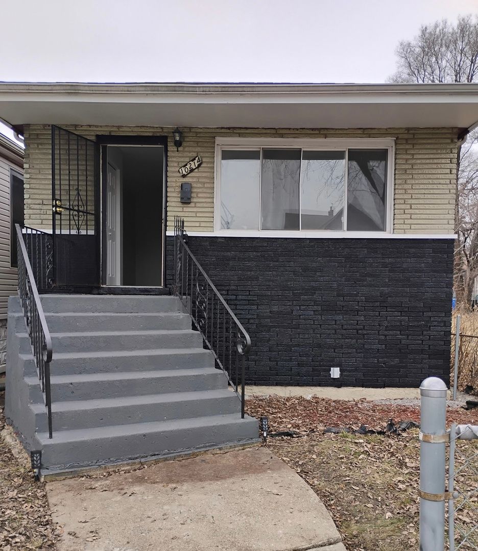 10214 S La Salle Street — Chicago, IL 60628