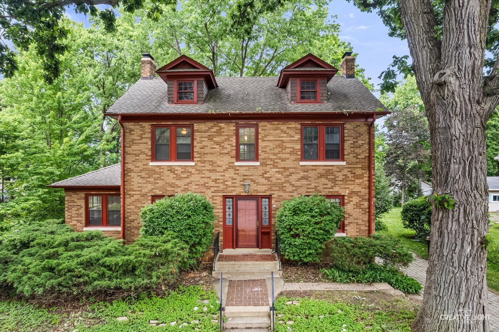 32 School Street — Geneva, IL 60134