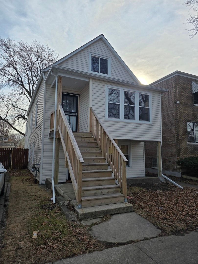 8549 S Kingston Avenue — Chicago, IL 60617