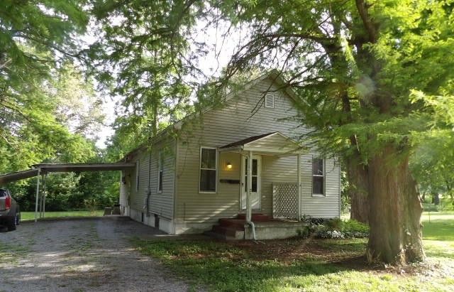 25 Wise Street — Eldorado, IL 62930