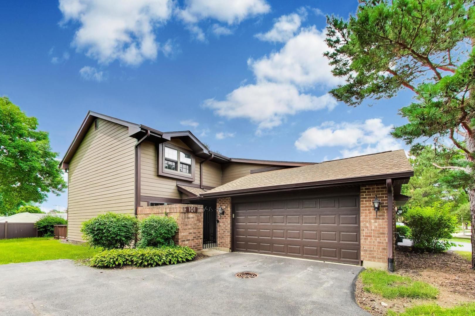 101 Indian Trail — Westmont, IL 60559