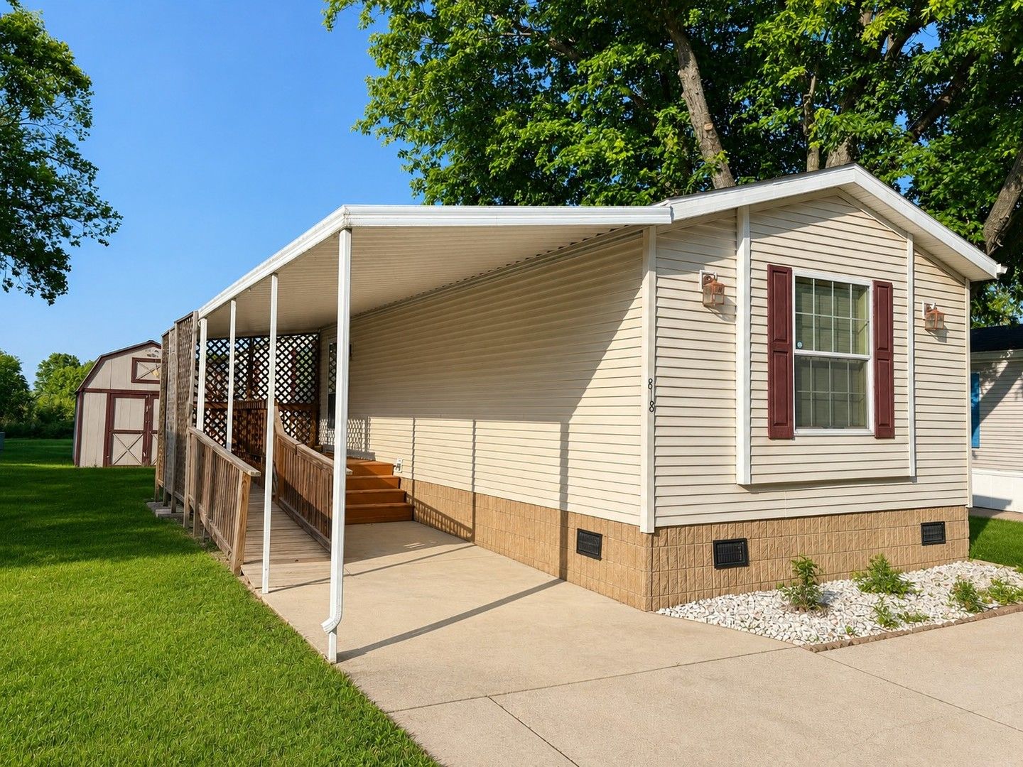 818 Peach Tree Street — Urbana, IL 61802