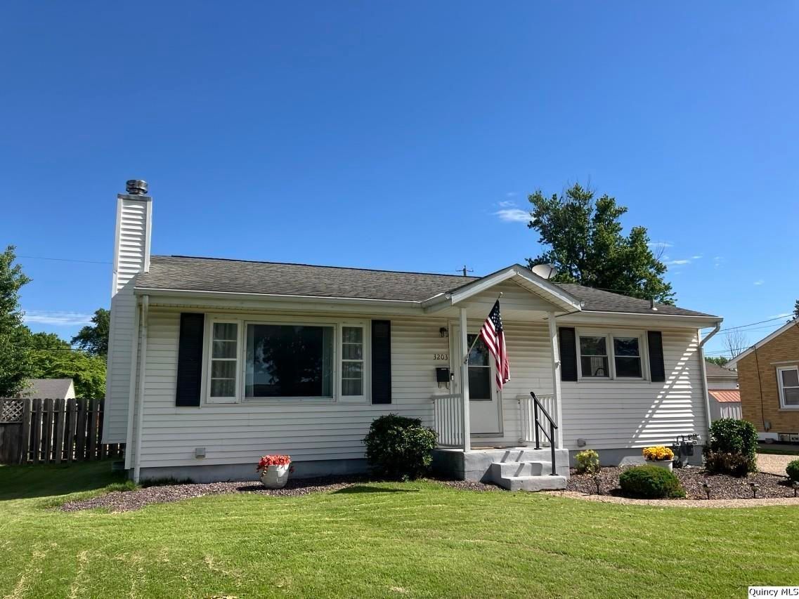 3203 College Ave. — Quincy, IL 62301