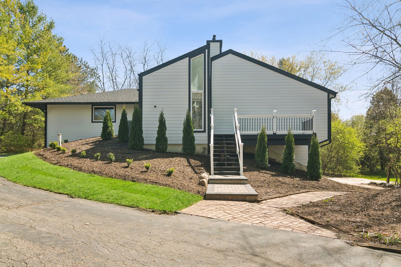 6739 Lakeridge Drive — Long Grove, IL 60047