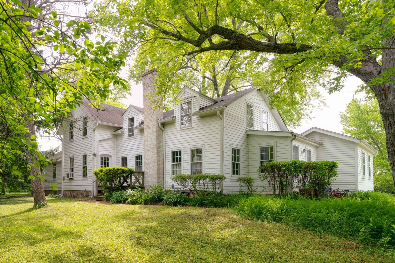 30128 N Saint Marys Road — Libertyville, IL 60048