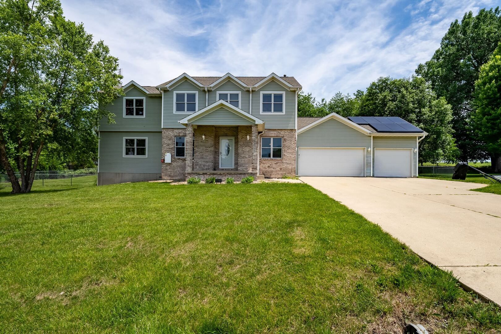 9821 Gabriel Drive — Bloomington, IL 61705