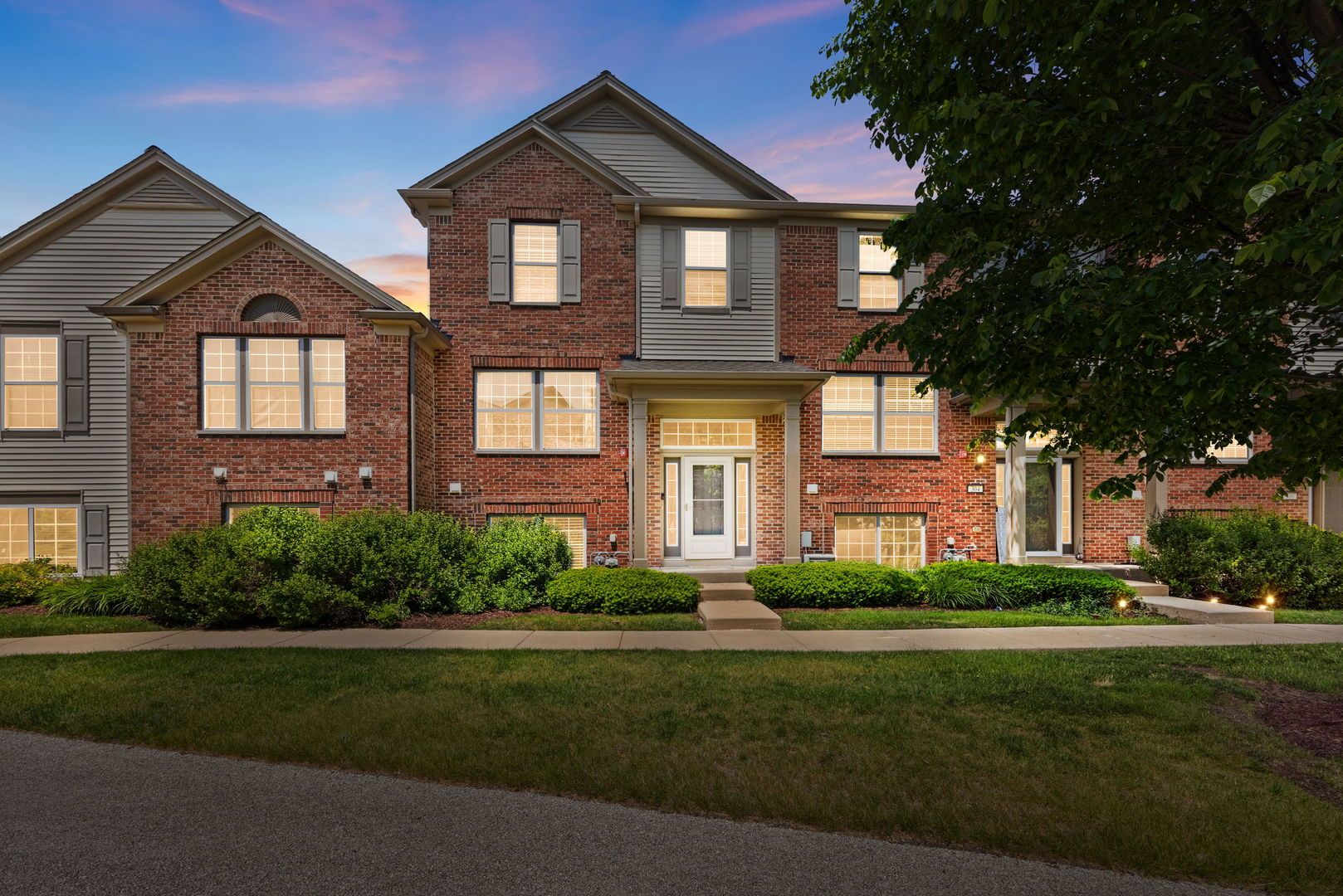 302 Devoe Drive — Oswego, IL 60543