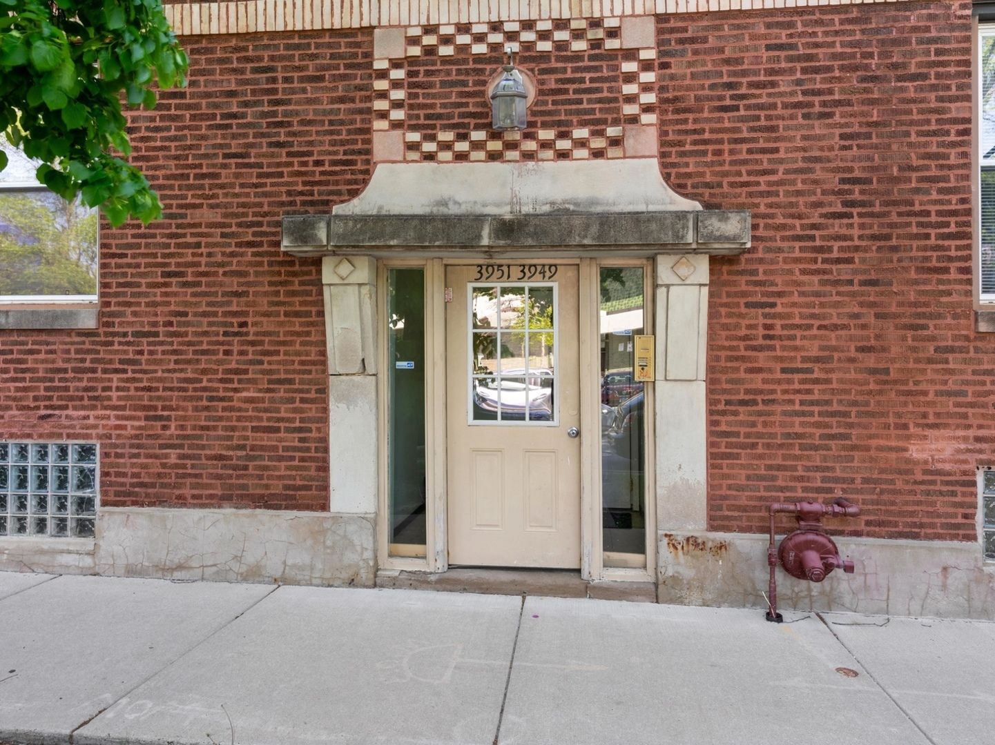 3951 N St Louis Avenue #1 — Chicago, IL 60618