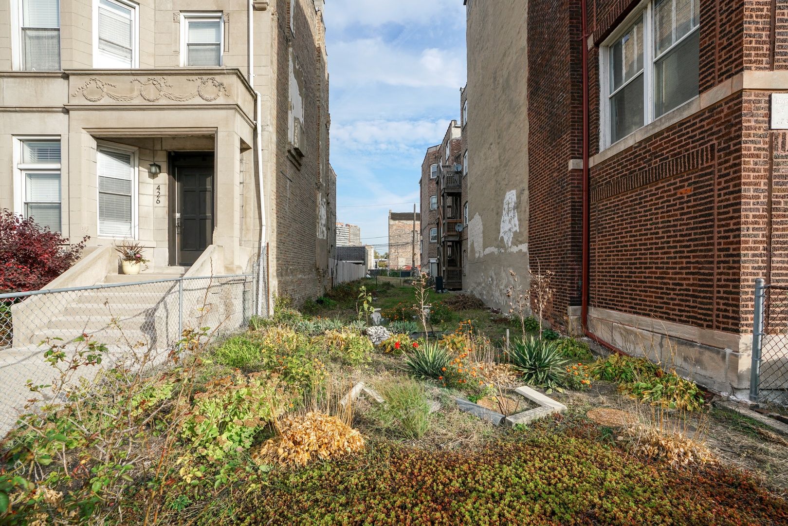 428 E 44th Street — Chicago, IL 60653