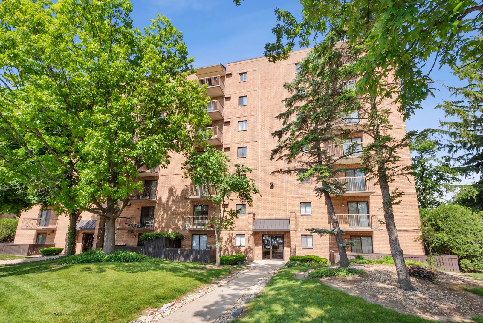 6020 Lake Bluff Drive #502 — Tinley Park, IL 60477