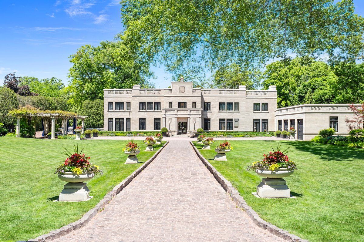 919 HILL Road — Winnetka, IL 60093