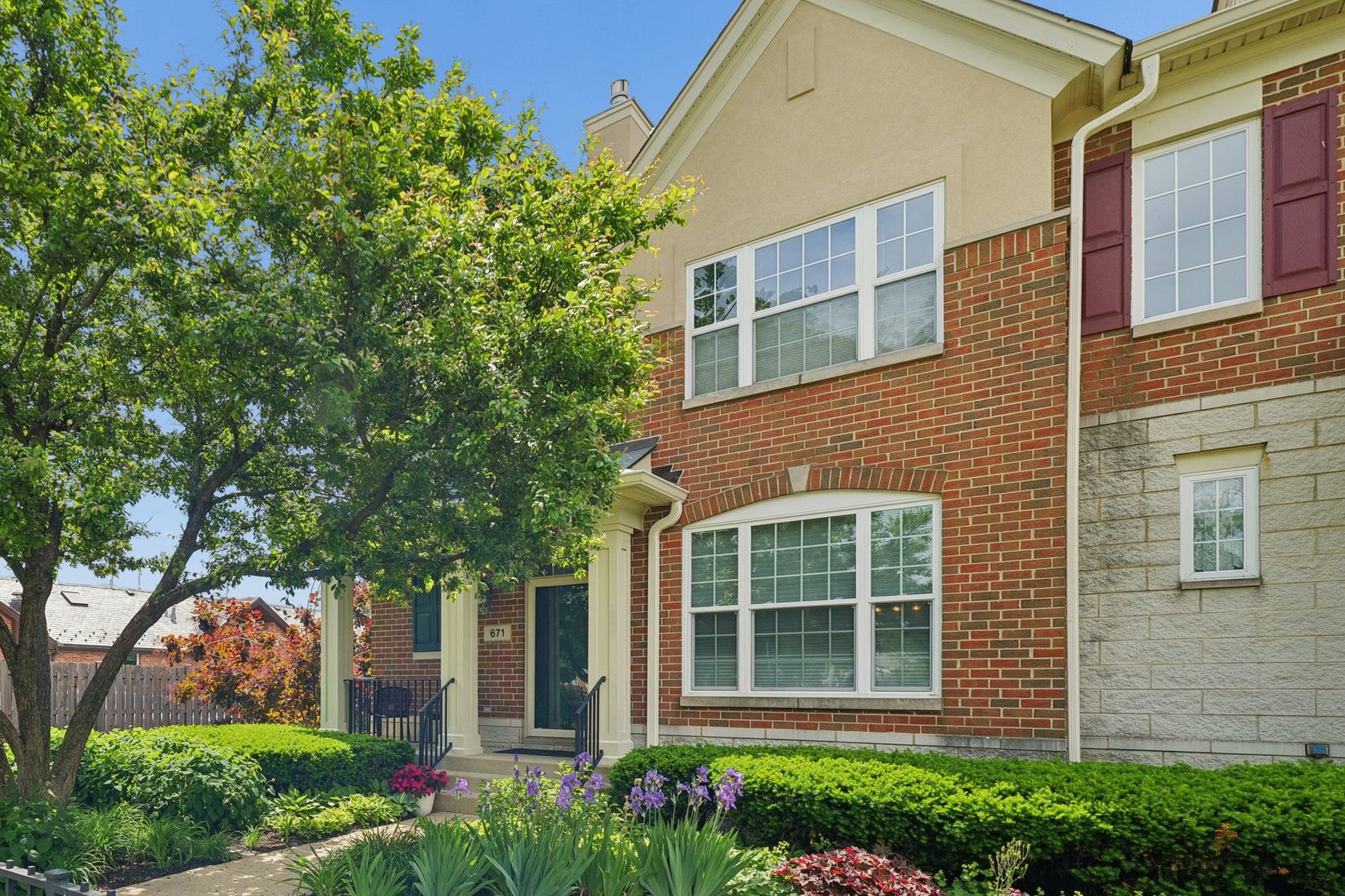671 Central Avenue — Deerfield, IL 60015