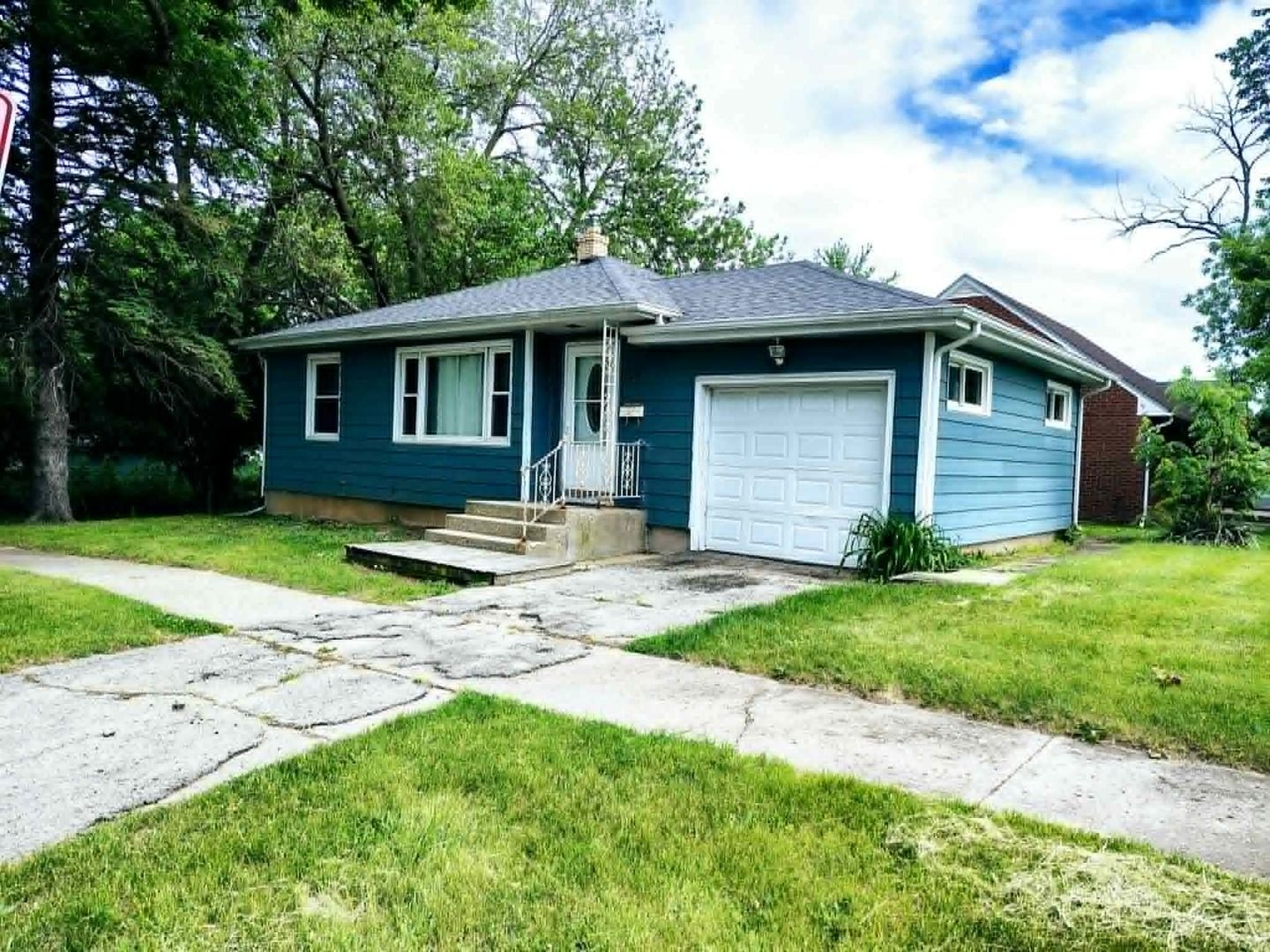2416 Ashland Avenue — Rockford, IL 61101