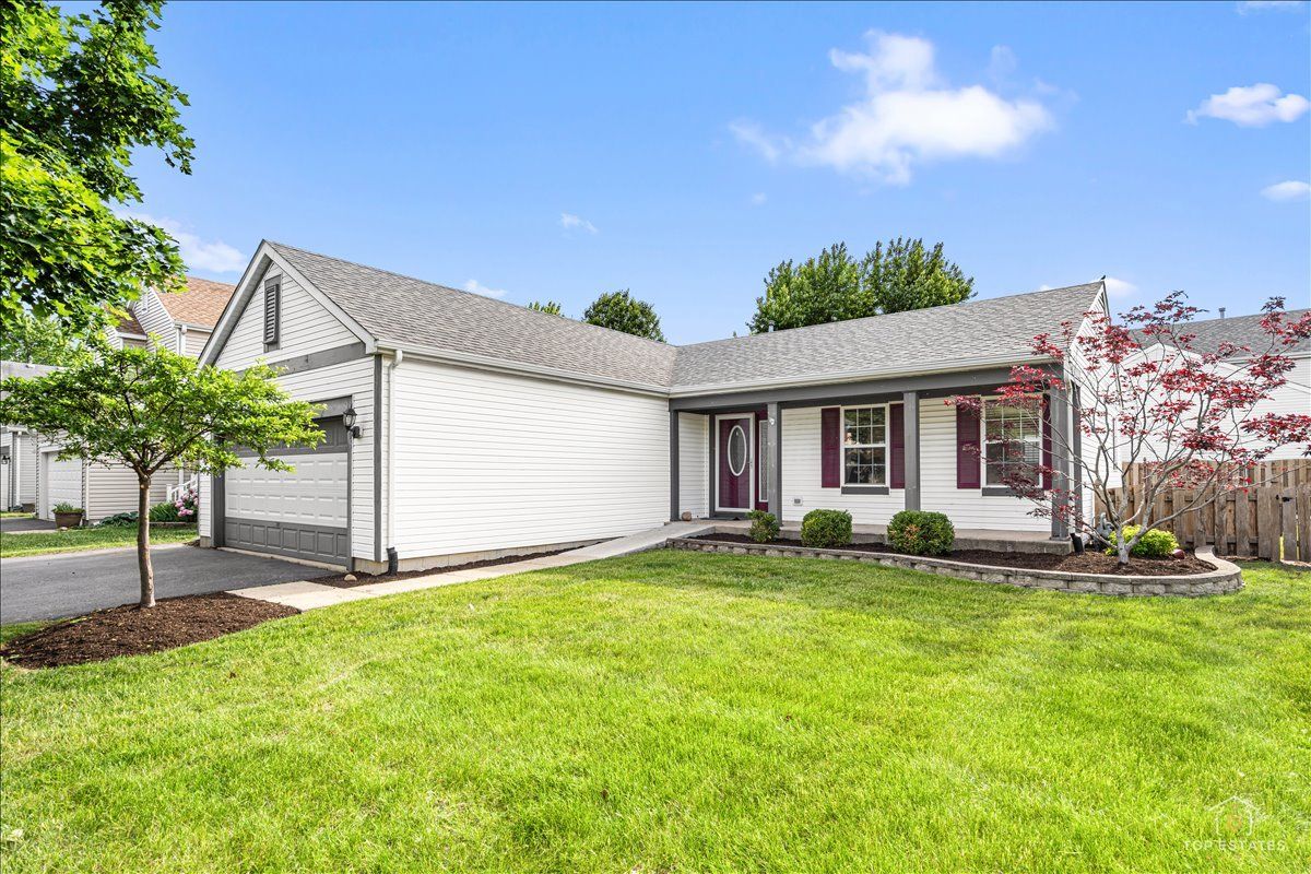 608 N White Lane — Hainesville, IL 60030