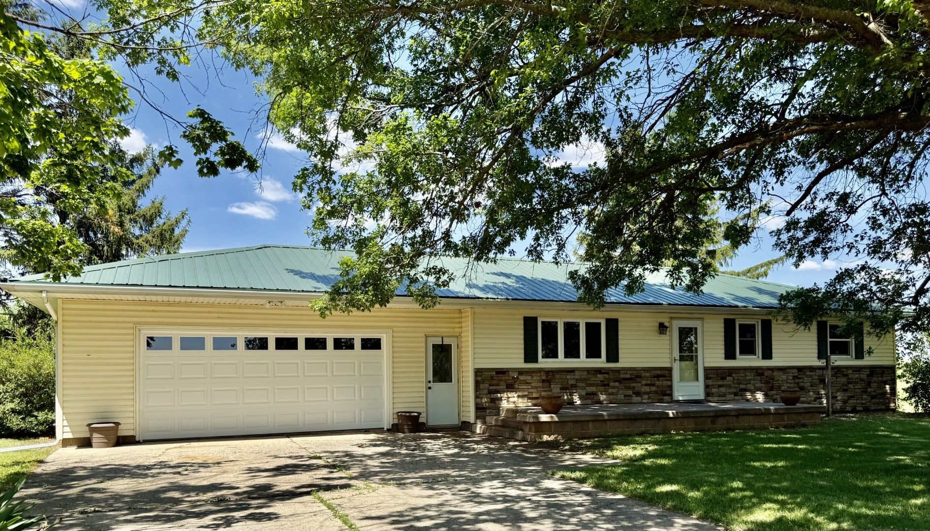 24508 County Highway 28 — Kewanee, IL 61443