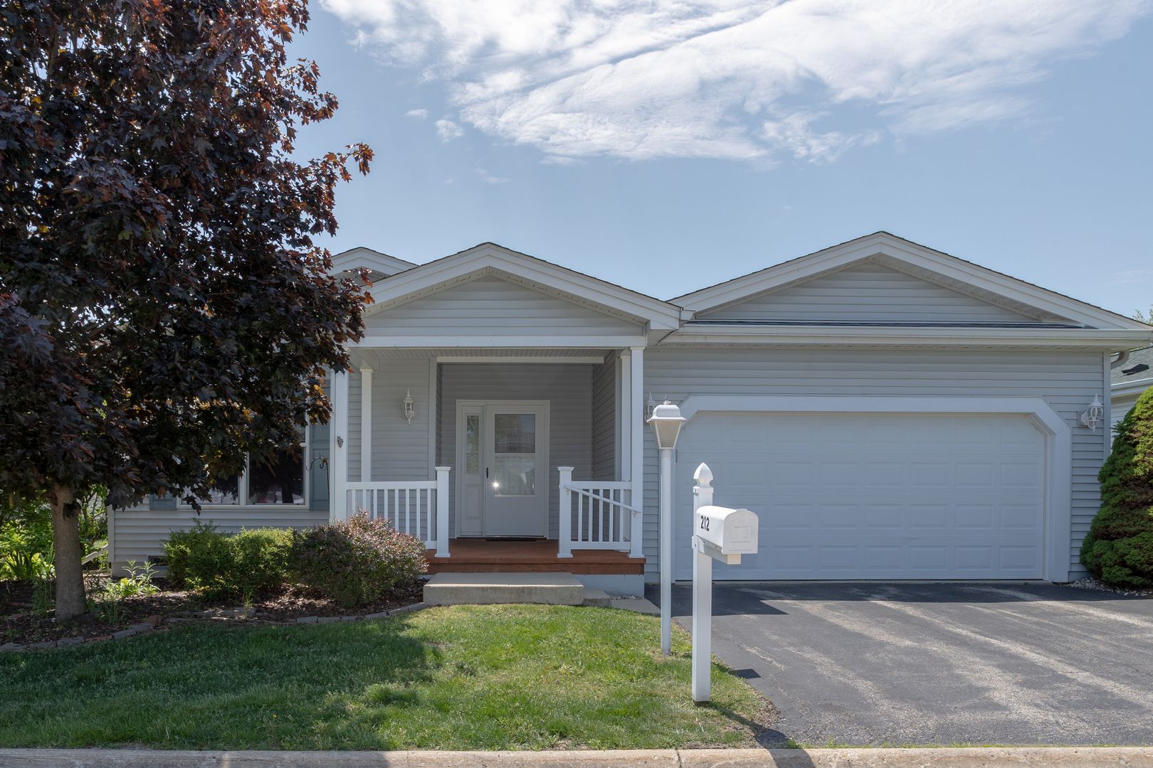 212 Rodeo Drive #2179 — Grayslake, IL 60030