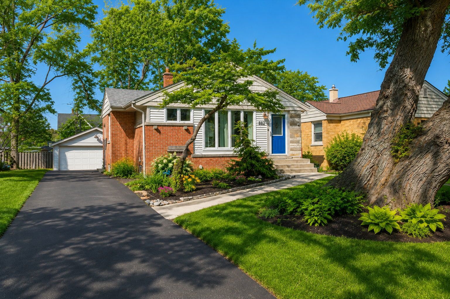 882 Hillside Avenue — Glen Ellyn, IL 60137