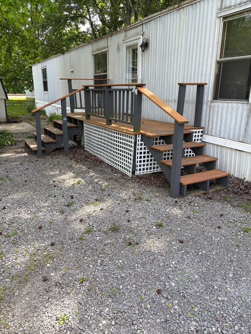 231 S Court Street S #40 — Benton, IL 62812