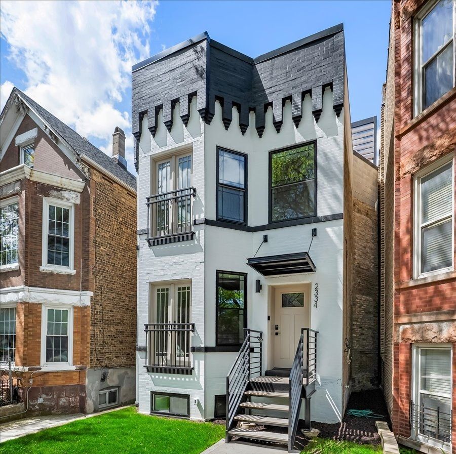 2334 N Oakley Avenue — Chicago, IL 60647