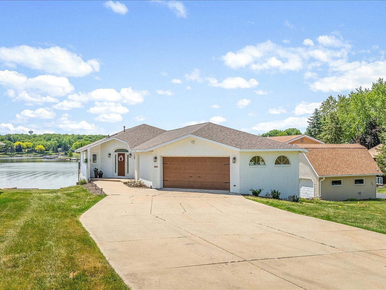 847 Breckenboro Road — Davis, IL 61019