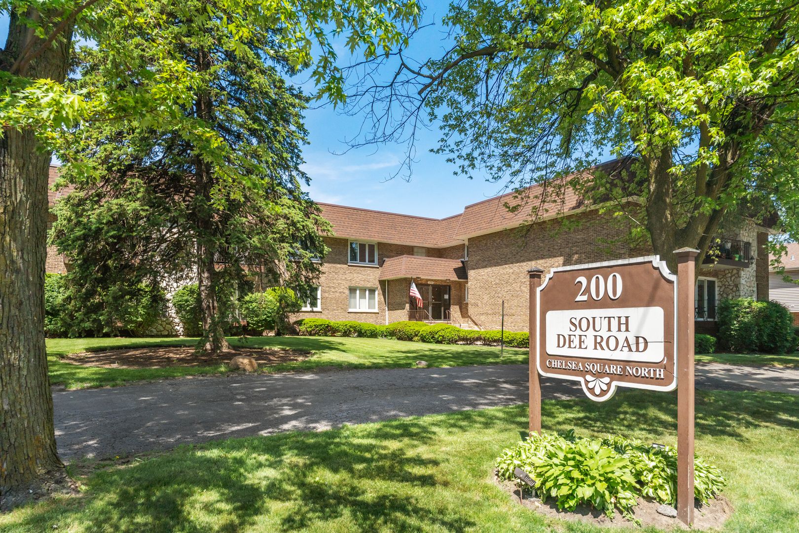 200 S Dee Road #1D — Park Ridge, IL 60068