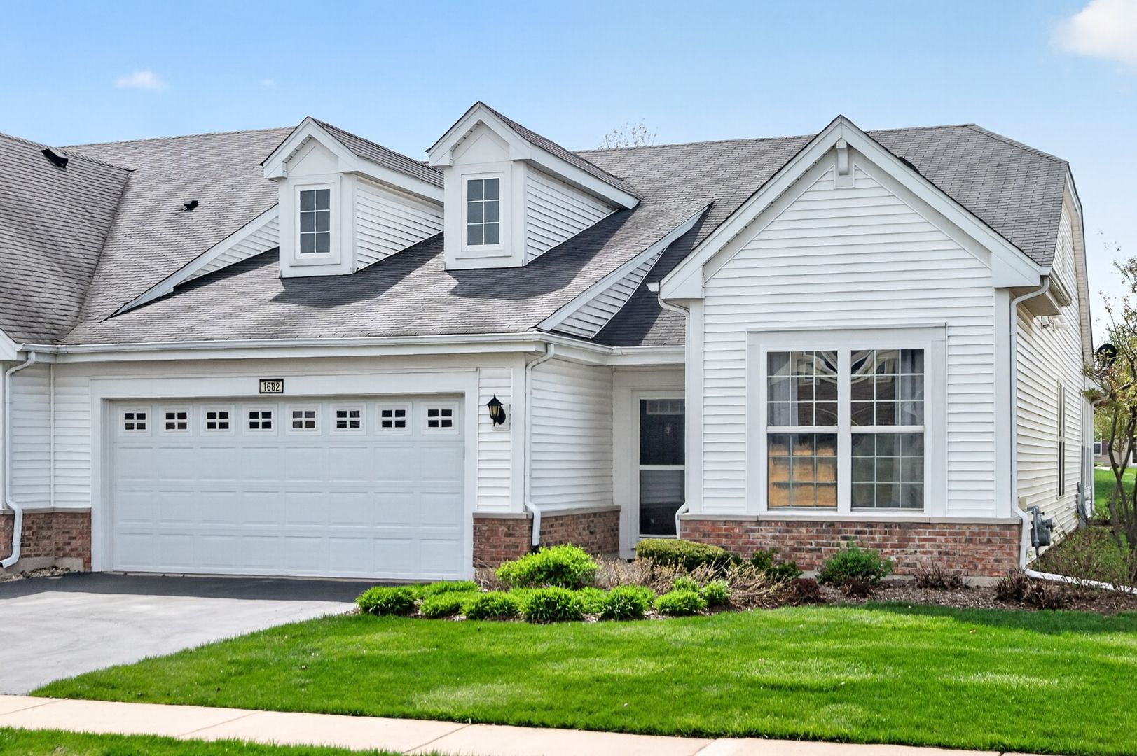 1682 Francis Drive — Pingree Grove, IL 60140