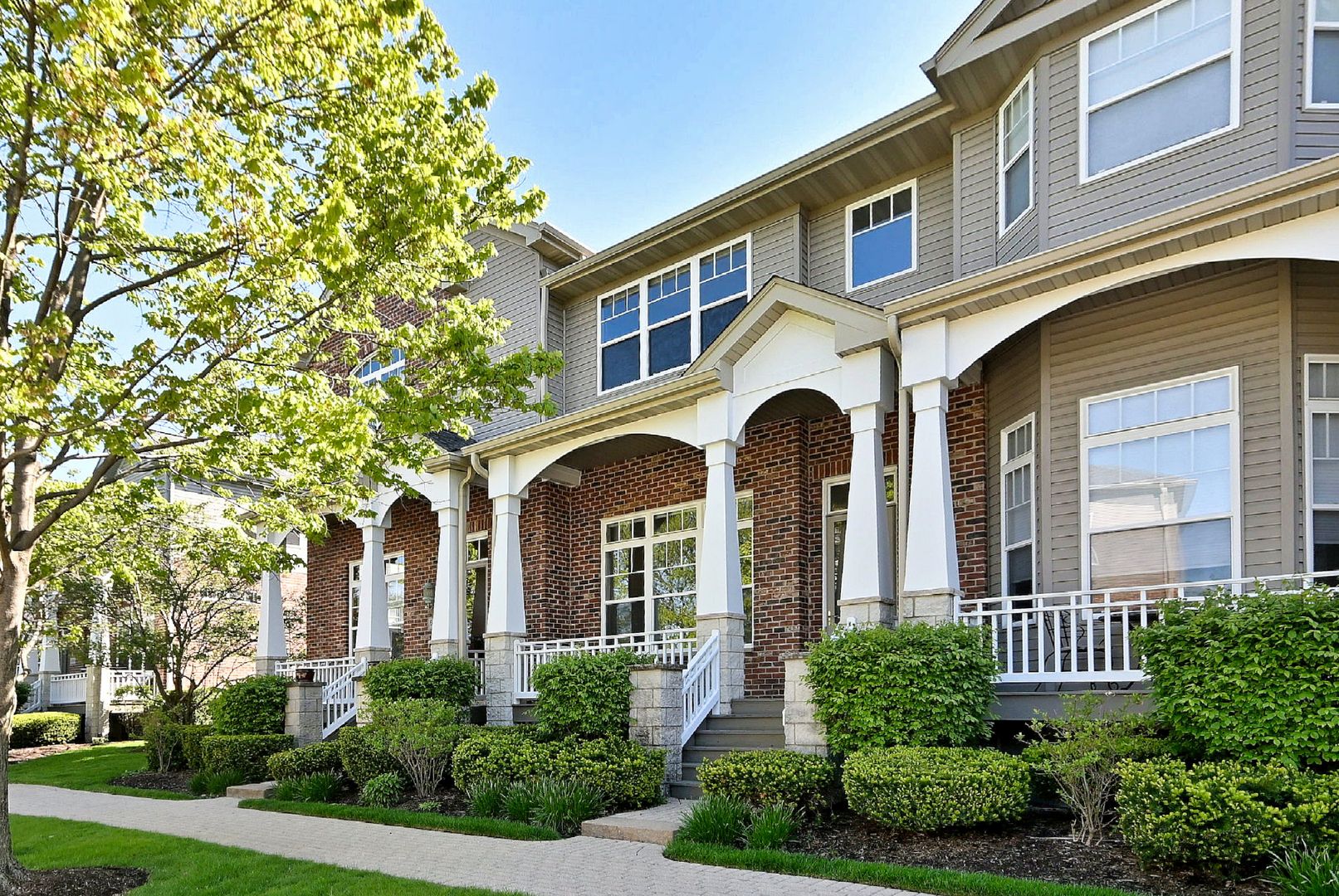6069 River Bend Drive — Lisle, IL 60532