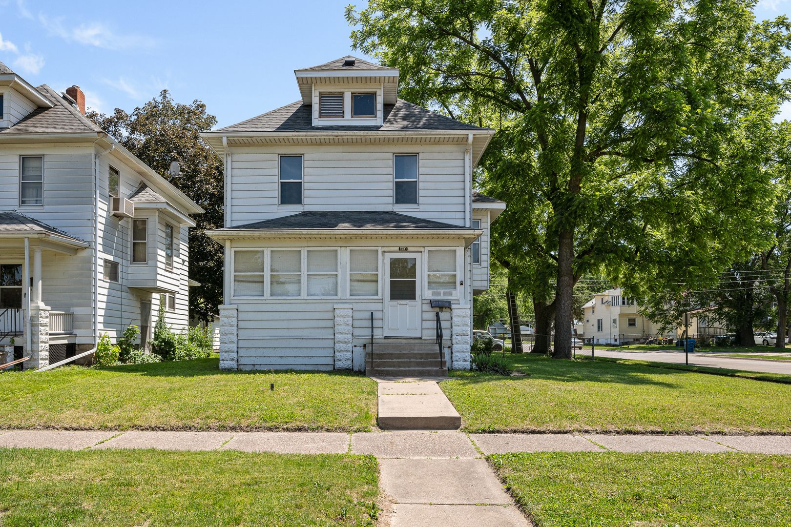 204 15th Avenue — East Moline, IL 61244