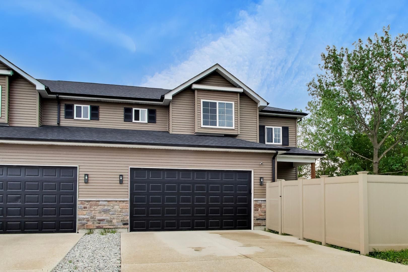 13723 S Springfield Avenue #1 — Robbins, IL 60472