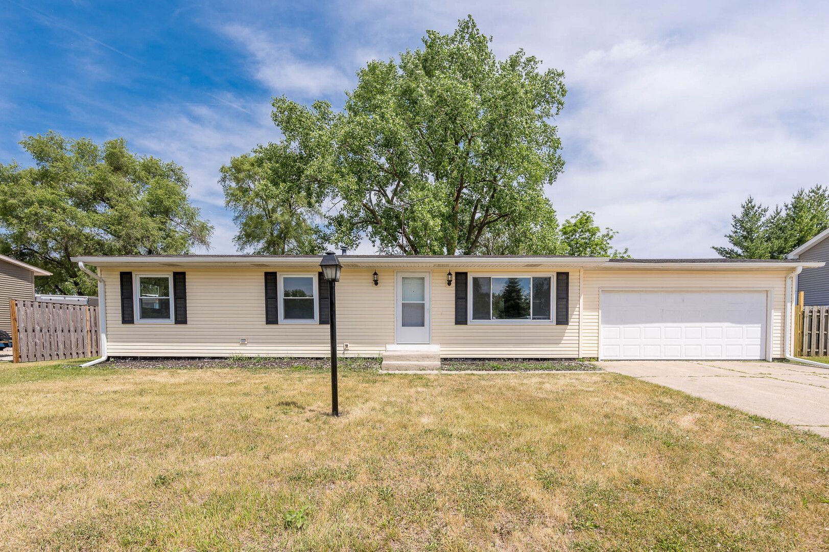 2212 Fairview Lane — McHenry, IL 60051