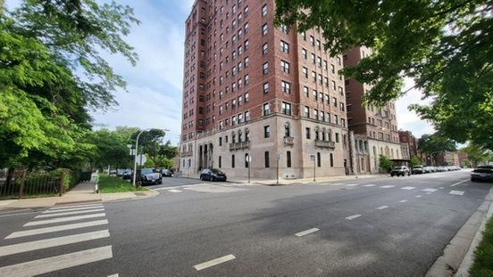6700 S CRANDON Avenue #6A — Chicago, IL 60649