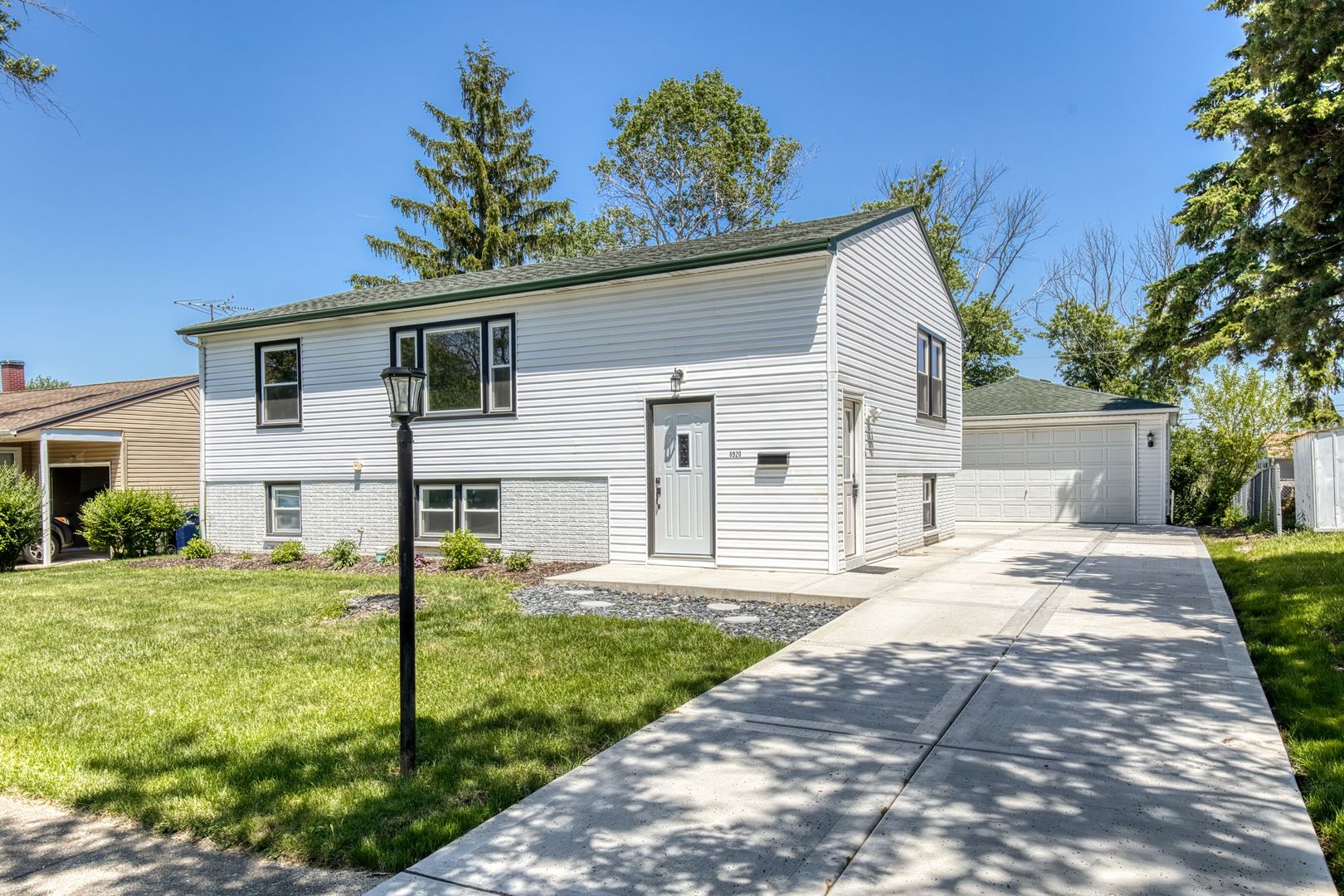 8920 Fairway Drive — Orland Park, IL 60462