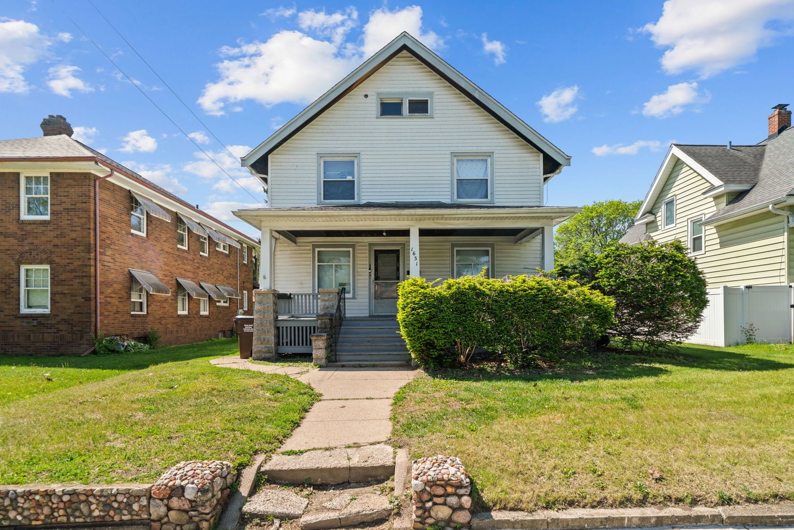 1631 8th Avenue — Rockford, IL 61104