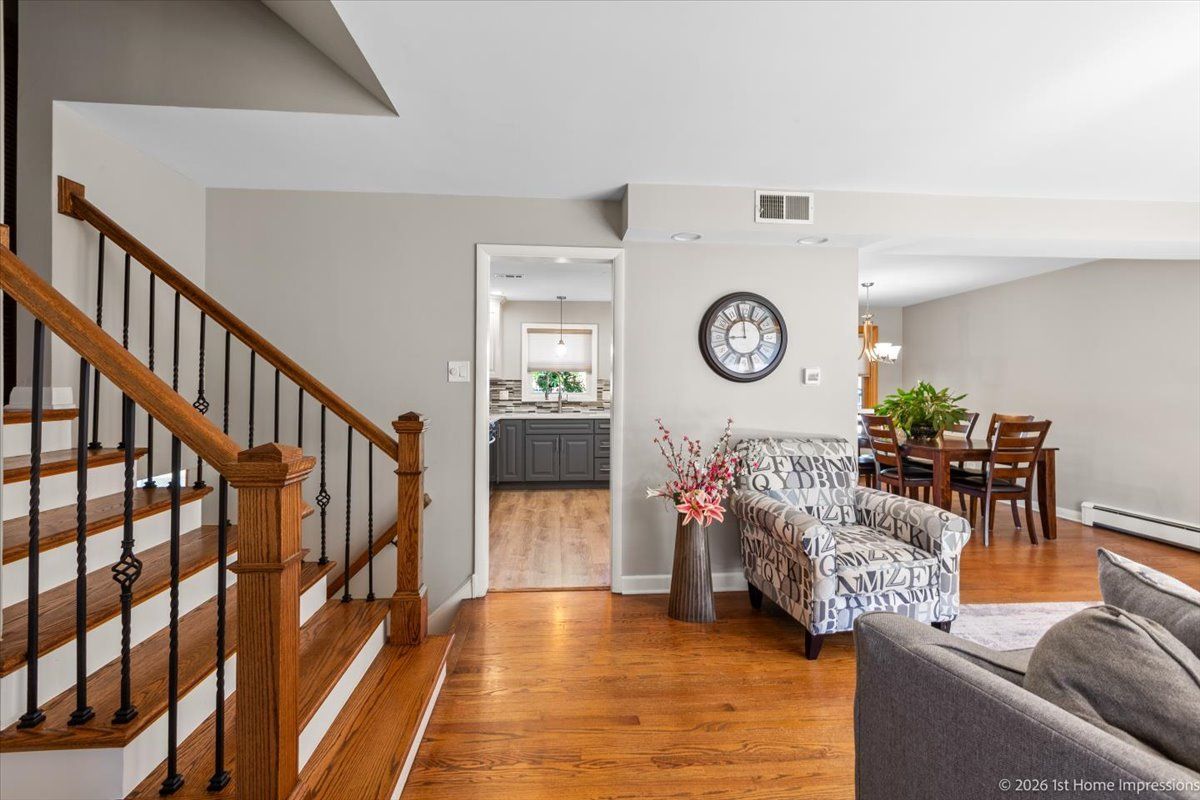 10328 Long Ave, Oak Lawn, IL 60453 — photo 3