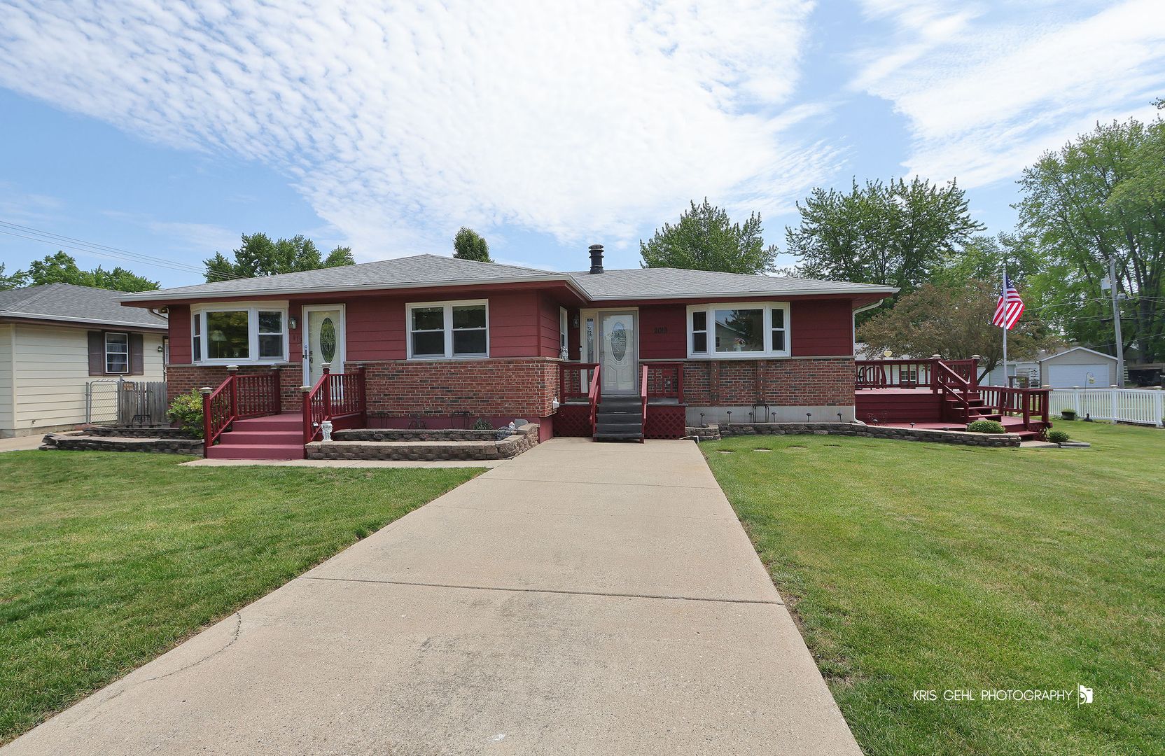 2019 Gilboa Avenue — Zion, IL 60099