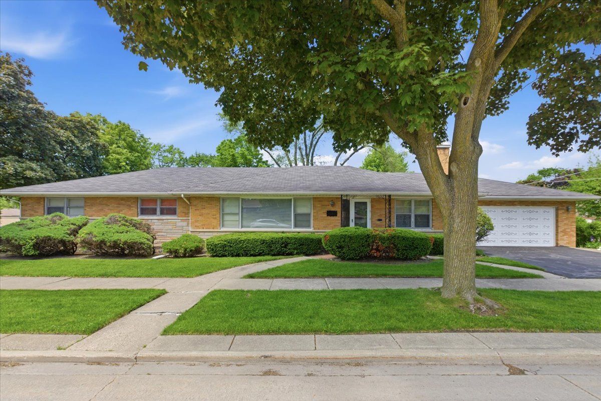 3620 Crain Street — Skokie, IL 60076