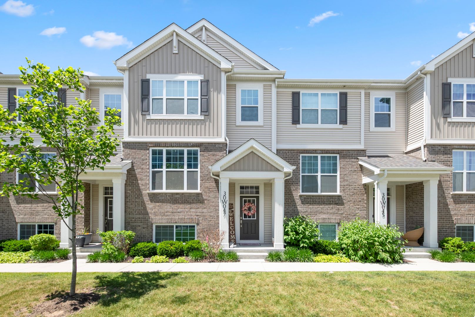 30W047 Brayman Court — Warrenville, IL 60563