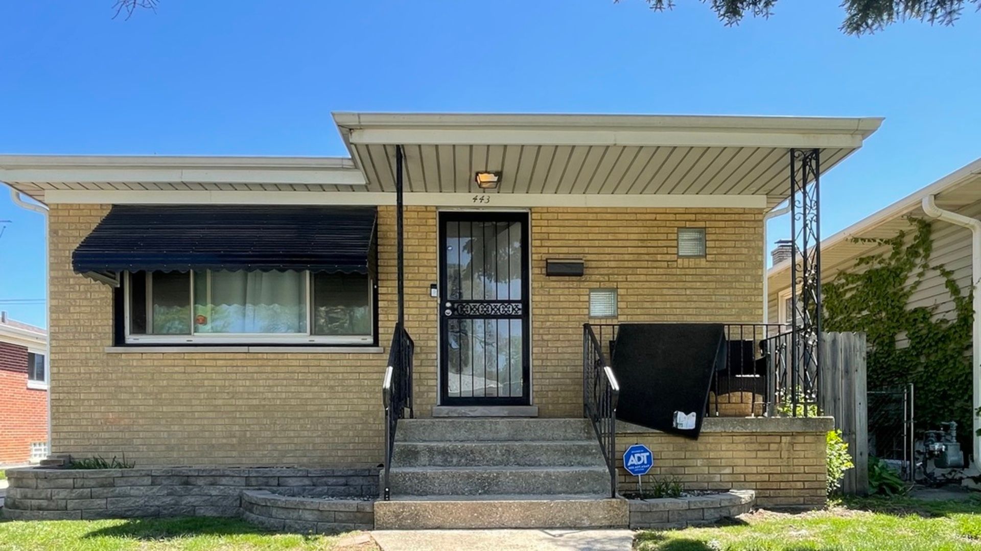 443 Mackinaw Avenue — Calumet City, IL 60409